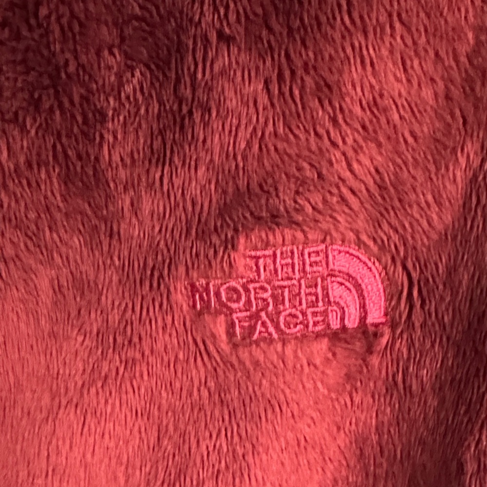 Women’s The Northface Osito Jacket - Picture 3 of 8